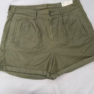 American Eagle Baggy Mom Shorts. Size 16, 33W